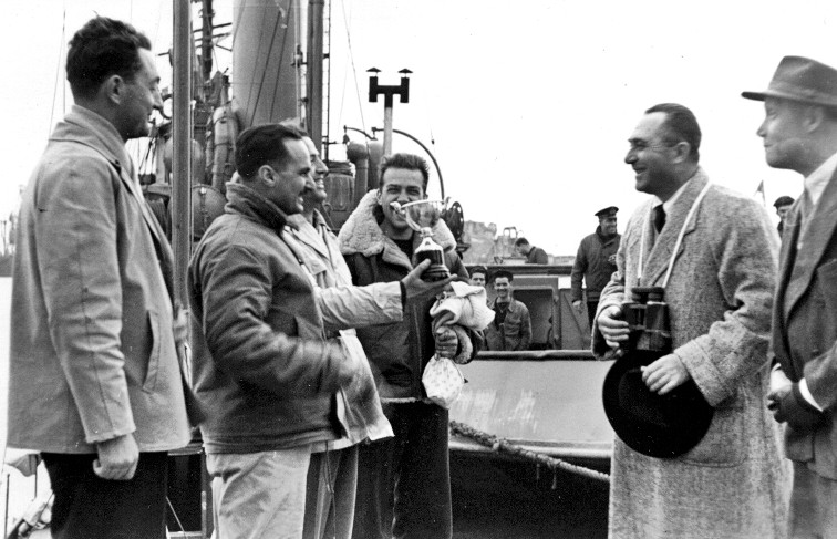 Concetto Guttuso vincitore della coppa regata tre dipartimenti Messina Taranto del 1952