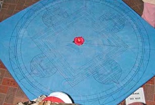 Mandala costurito dai monaci buddisti